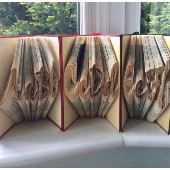 𝘾𝙪𝙨𝙩𝙤𝙢𝙞𝙯𝙚 𝙋𝙚𝙧𝙨𝙤𝙣𝙖𝙡𝙞𝙯𝙚 𝘽𝙤𝙤𝙠 𝙁𝙤𝙡𝙙𝙞𝙣𝙜 𝙂𝙞𝙛𝙩𝙨! 🎁 - Picture 2 of 16